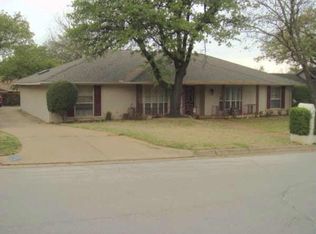 2208 Wilson Dr, Arlington, TX 76011