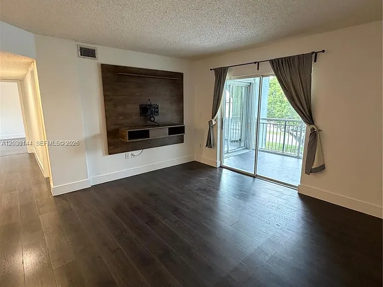8540 SW 212th St #303 — Photo 2