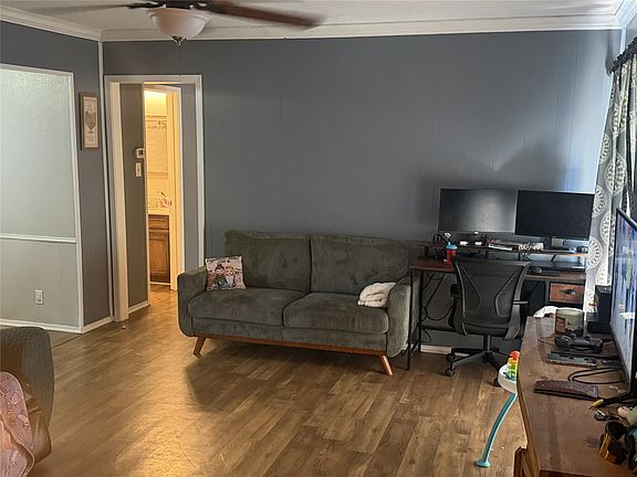 5th image of 502 Nancy Dr