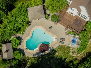 129 Virginia Pl, Saratoga Springs, NY 12866