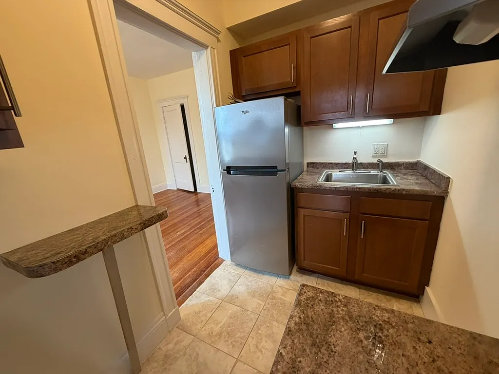 Studio, 1.0 bath, $2,000 — Photo 3