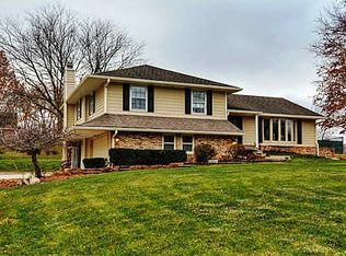 460 SE Browns Woods Dr, West Des Moines, IA 50265