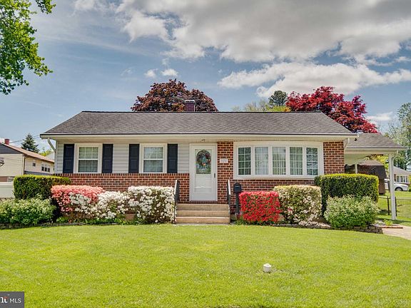 2nd image of 321 Stonecastle Ave
