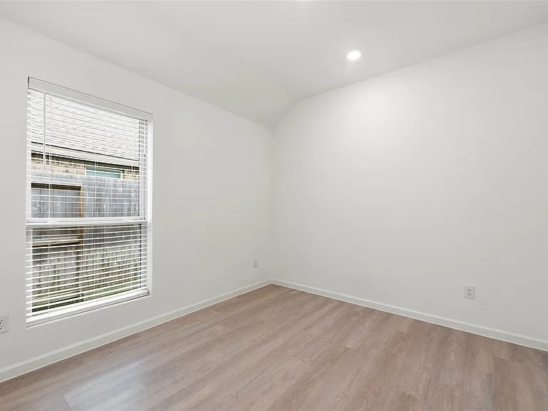 29338 Sweet Orange Ct — Photo 17
