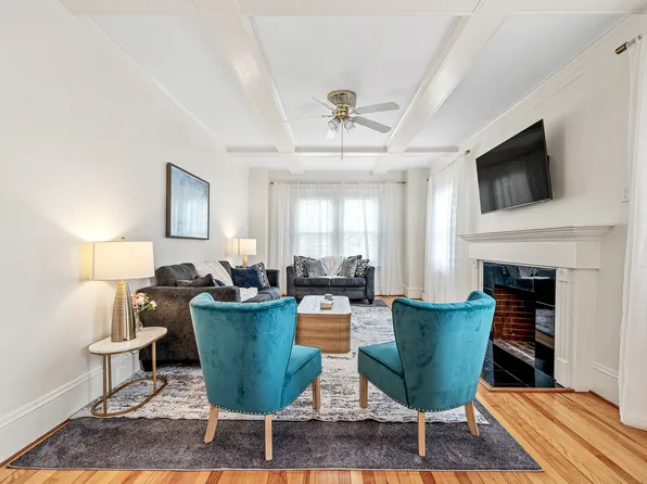 (undisclosed Address), Worcester, MA 01602