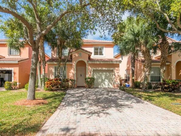 4391 Lake Lucerne Circle, West Palm Beach, FL 33409