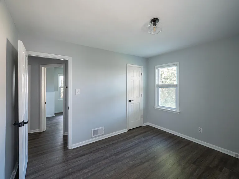 1906 Ardmore Ave — Photo 10