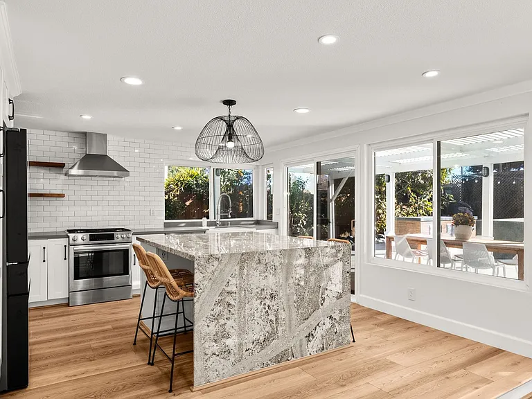 25392 Neptune Dr — Photo 13