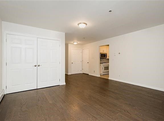 3rd image of 728 E 221st St APT 1B