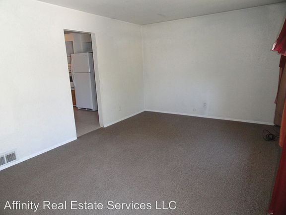 2nd image of 913 W Bonbright St