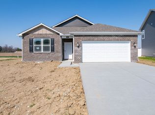 390 Waterford Ln, Pendleton, IN 46064