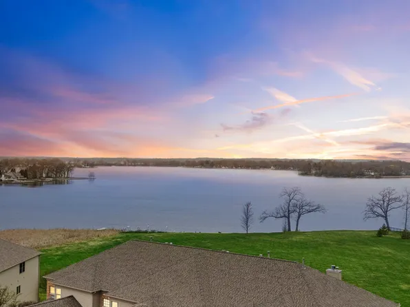 1076 Inverness Dr, Antioch, IL 60002