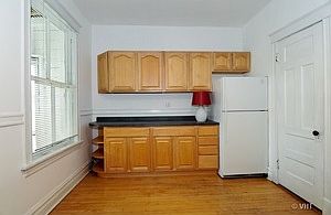 4th image of 1637 W Carmen Ave #2
