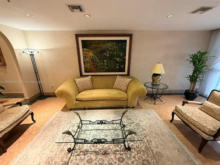 5757 Collins Ave #702 — Photo 11