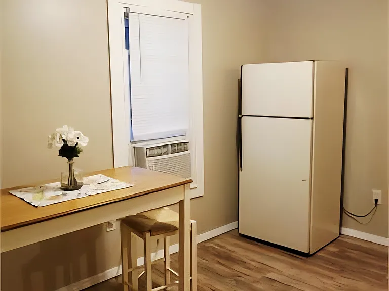 27 Fairview Ave #27B — Photo 11