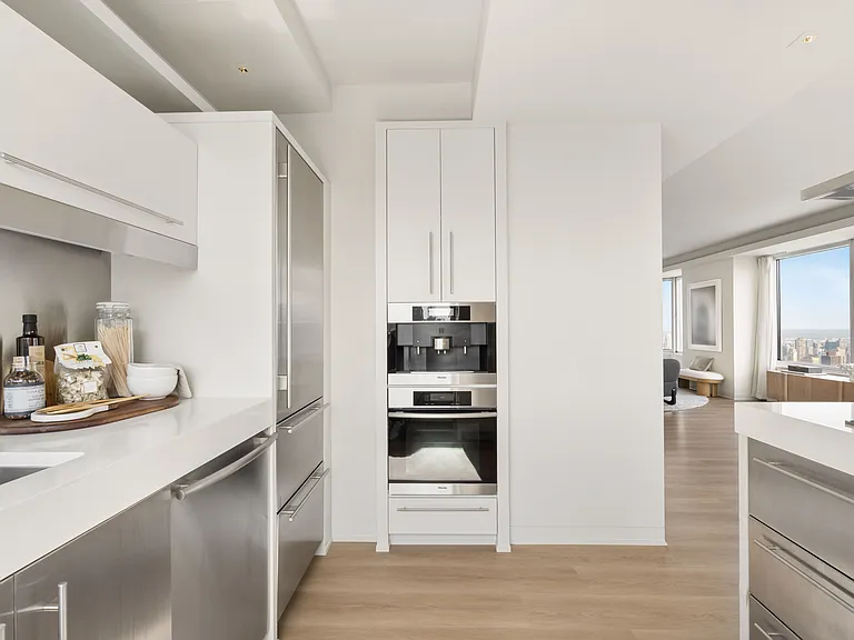 150 W 56th St #6001 — Photo 19