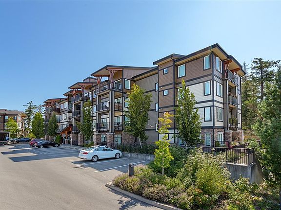 2nd image of 286 Wilfert Rd #308