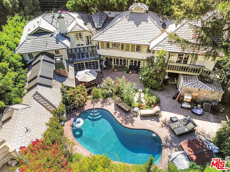 1st image of 1326 Benedict Canyon Dr