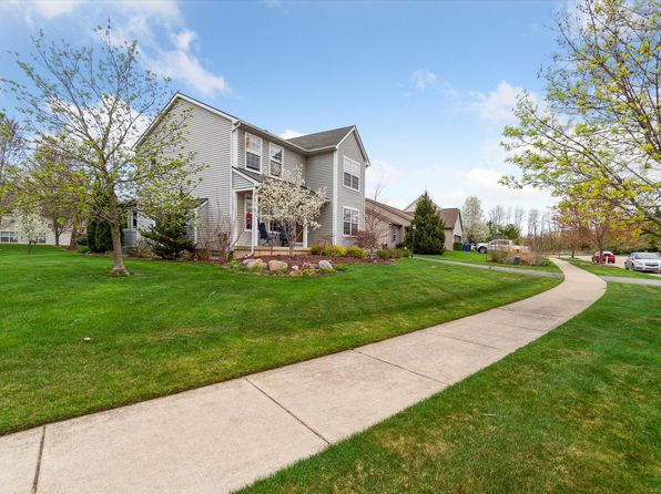 279 Tullamore St, Howell, MI 48843