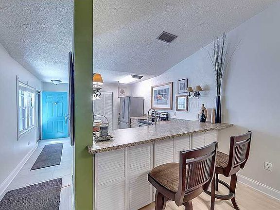 5th image of 2915 Park Lake Dr