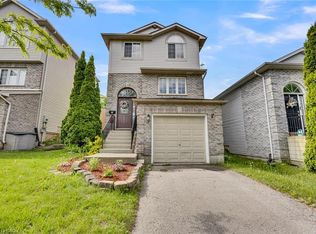 34 Phair Cres, London, ON N5Z 5B5
