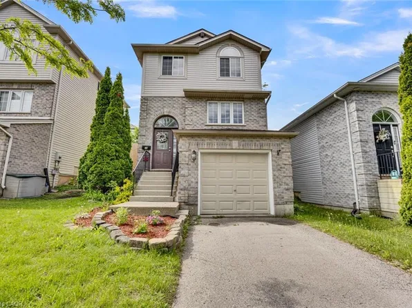 34 Phair Cres, London, ON N5Z 5B5
