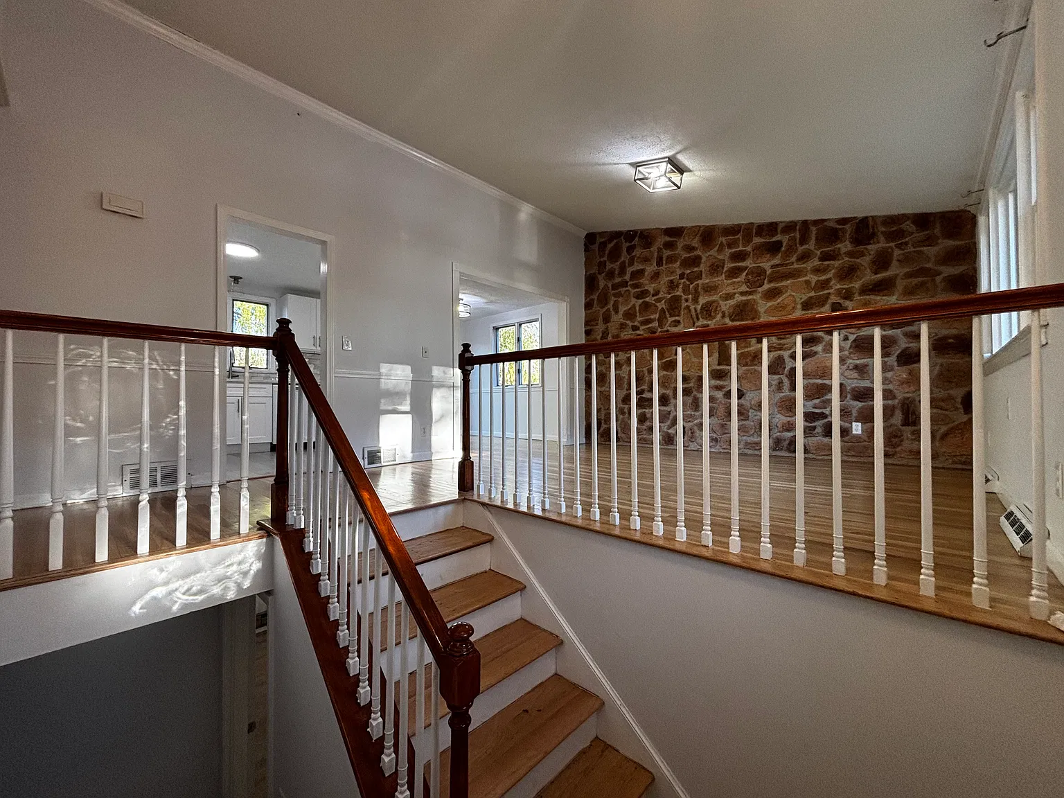 4 bed, 1300 sqft, $3,850 — Photo 3