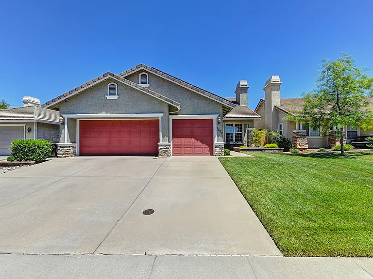 1669 Calabasa Dr — Photo 2