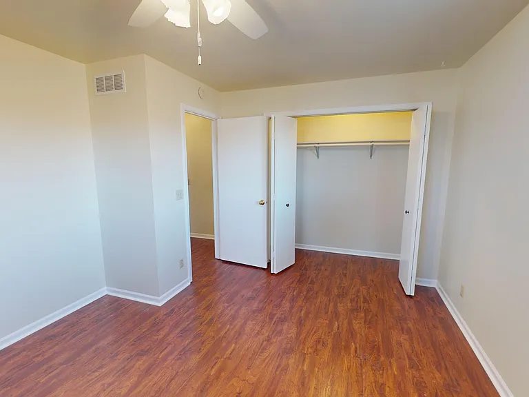 205 Adams St — Photo 4