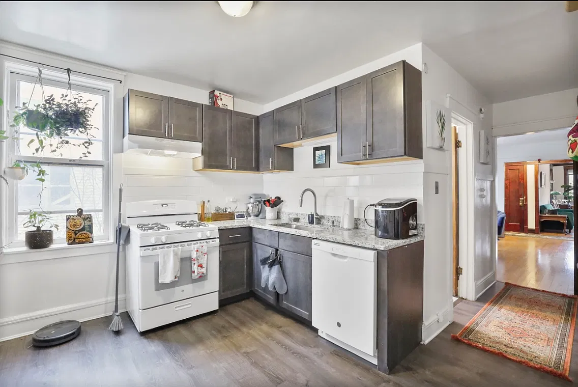 2 bed, 1100 sqft, $2,450 — Photo 4