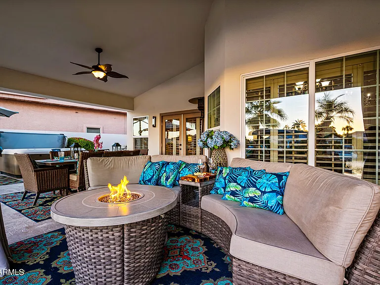 1817 E Willow Tree Ct — Photo 97