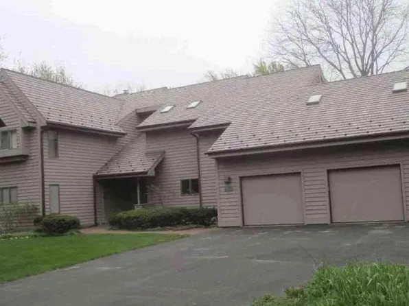 N82W5757 Orchard DRIVE, Cedarburg, WI 53012