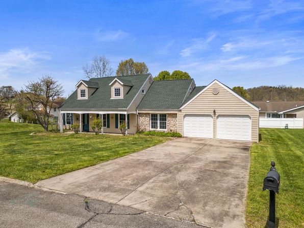 8 Congressional Way, Huntington, WV 25705