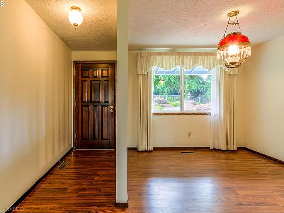 5th image of 4408 NE 117th St