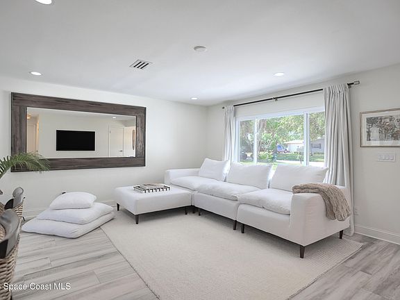 3rd image of 1162 Samar Rd