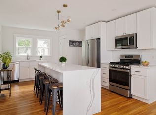 480 Baker St, West Roxbury, MA 02132