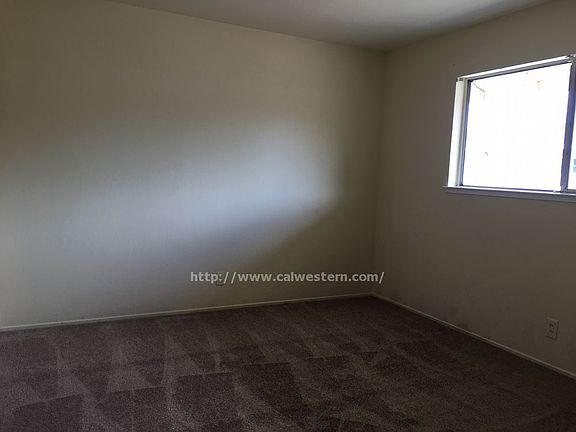 5th image of 827 Hillsdale Ave APT 3