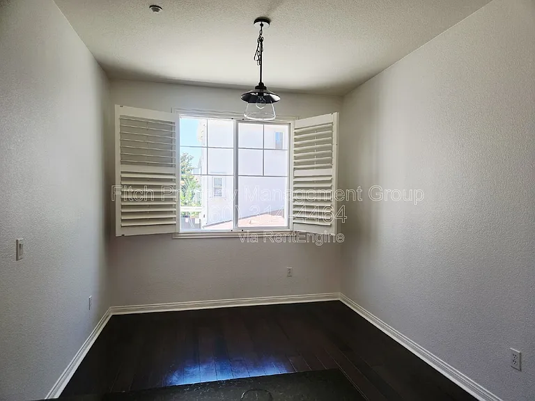 815 Harbor Cliff Way #244 — Photo 11