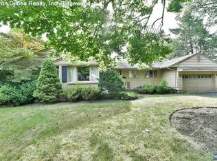 380 Butternut Ave, Wyckoff, NJ 07481