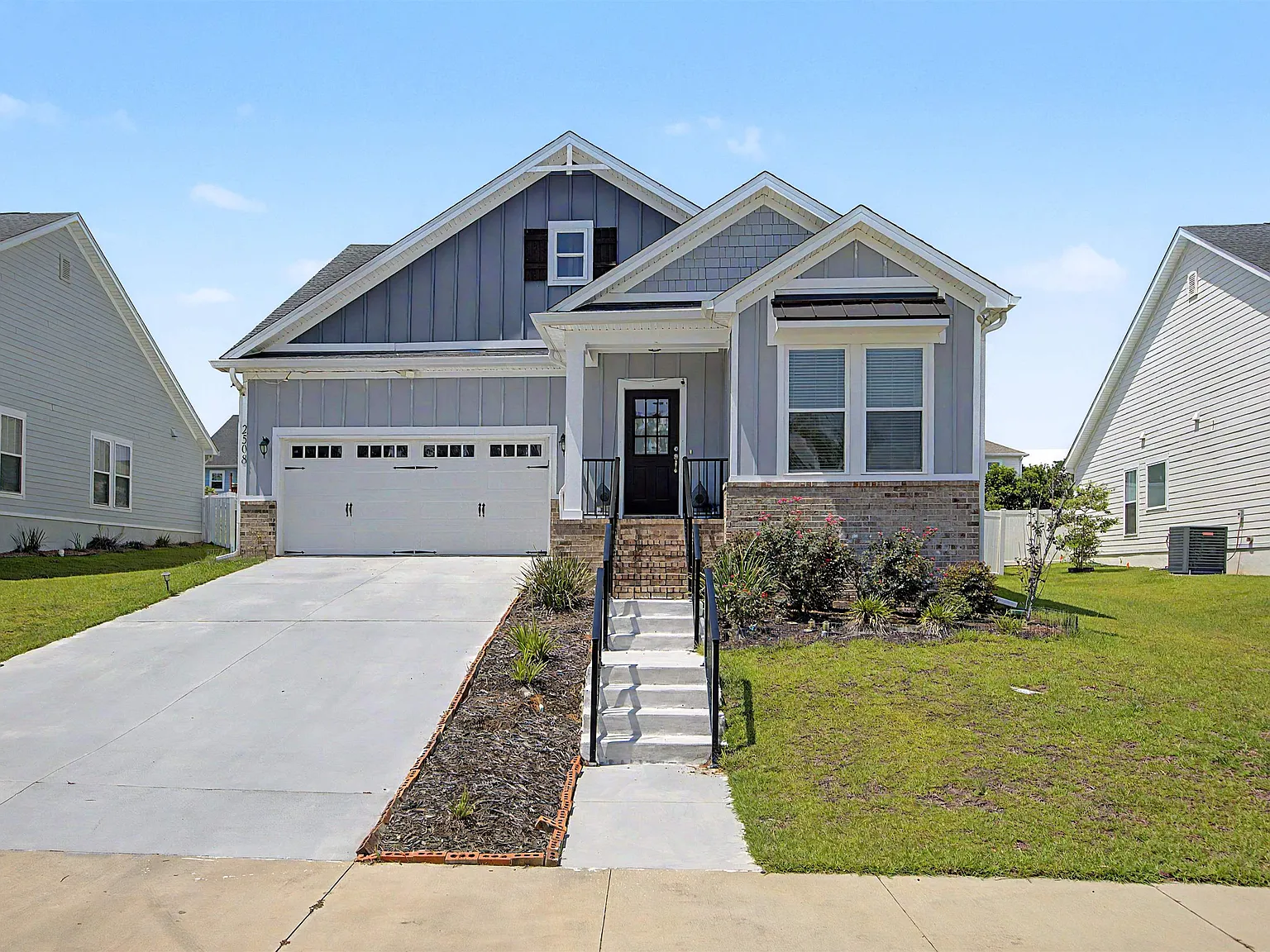 3 bed, 2.5 bath, 2151 sqft, $3,295 — Photo 2