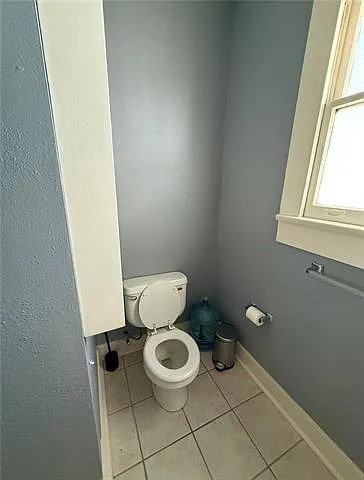 2427 Peniston St — Photo 17