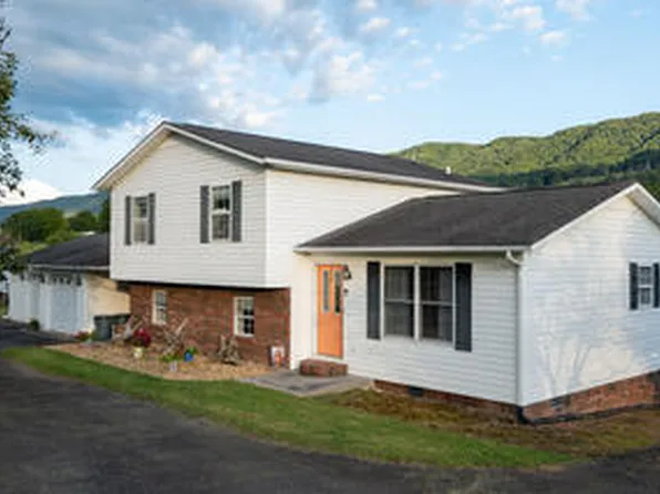 3863 Mountain Rd, Cedar Bluff, VA 24609