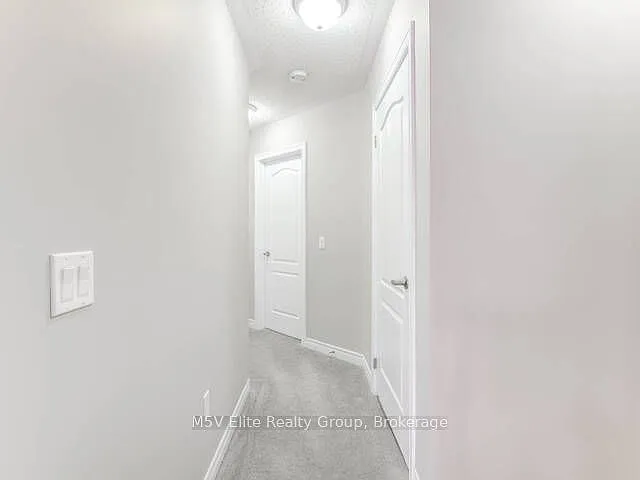 863 Cook Cres — Photo 18