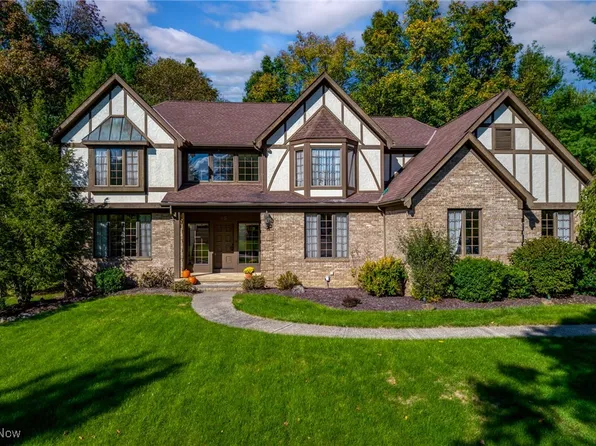 45 Brandywine Dr, Hudson, OH 44236