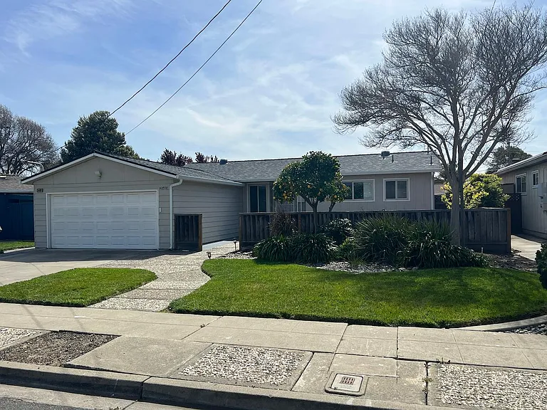 35489 Cleremont Dr — Photo 2