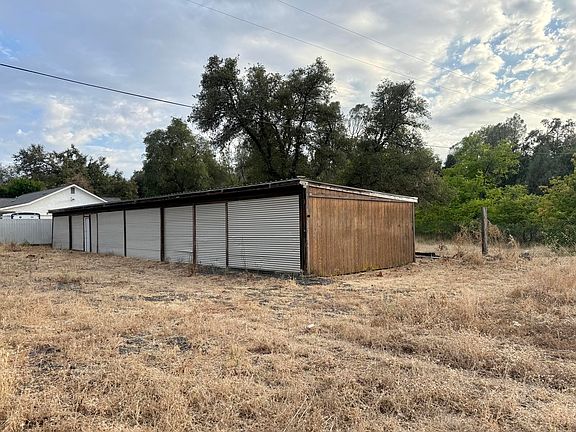 3rd image of 2640 Henderson Rd