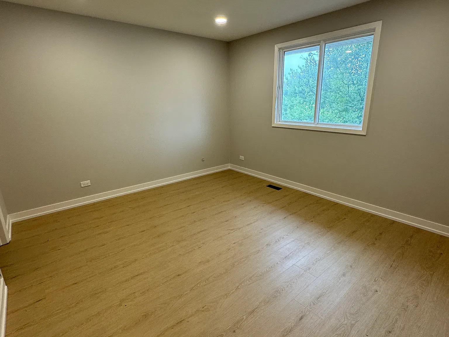 2 bed, 1.5 bath, 1160 sqft, $2,900 — Photo 4