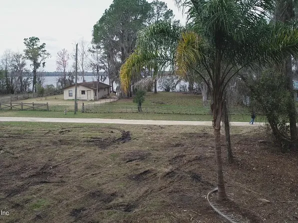 102 FLORA Terrace, Florahome, FL 32140