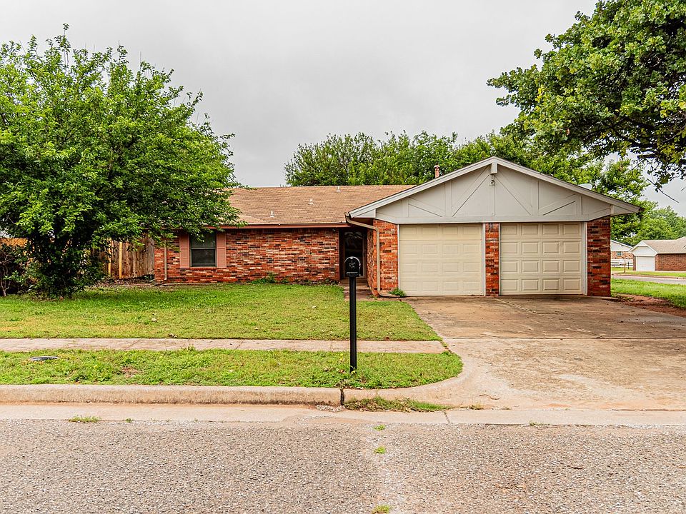 1st image of 3808 Oakcliff Dr