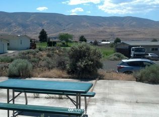 205 Pear Pl SW, Mattawa, WA 99349